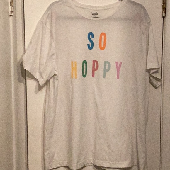 Hope & Wonder Tops - White 'So Hoppy' Short Sleeve Tee